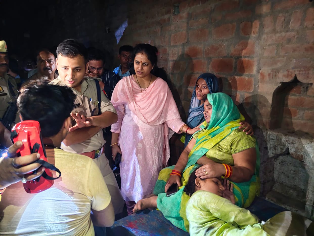 Thousands of bighas of crops destroyed by rain and strong winds; farmers in distress.