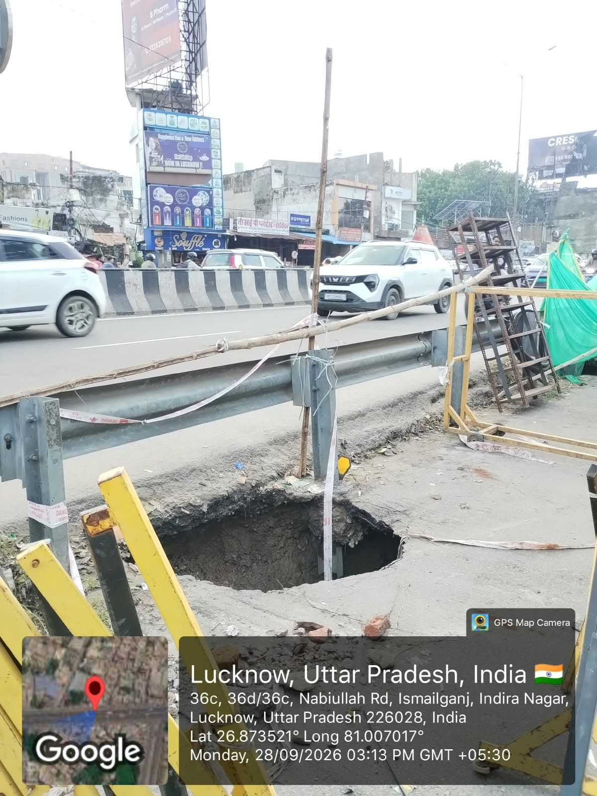 Ismailganj service lane road caves in; complaint lodged with CM.