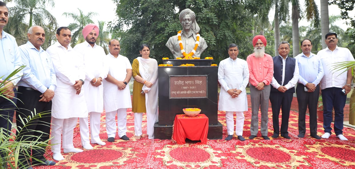 Martyr Bhagat Singh's life is an inspiration for the youth: Mahipal Dhanda