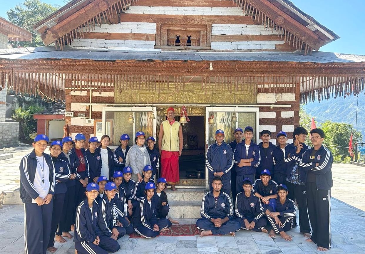 Volunteers spruced up the steps of the Ambika Mata Temple.