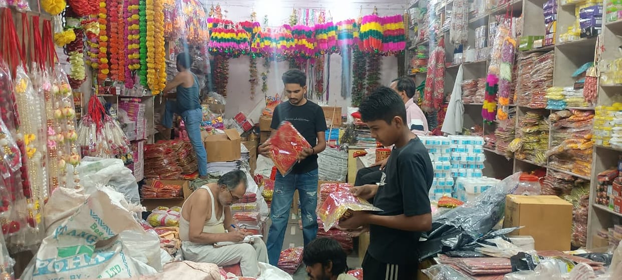 Preparations in full swing in the market for Navratri