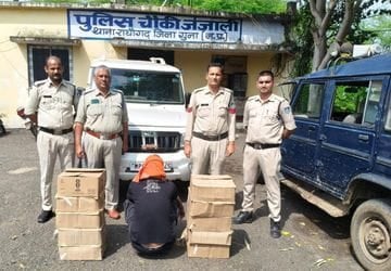 गुना: शराब तस्करी का पर्दाफाश, राघौगढ़ में 11 लाख की बोलेरो समेत दस पेटी शराब जब्त, पूर्व विधायक का बेटा धराया