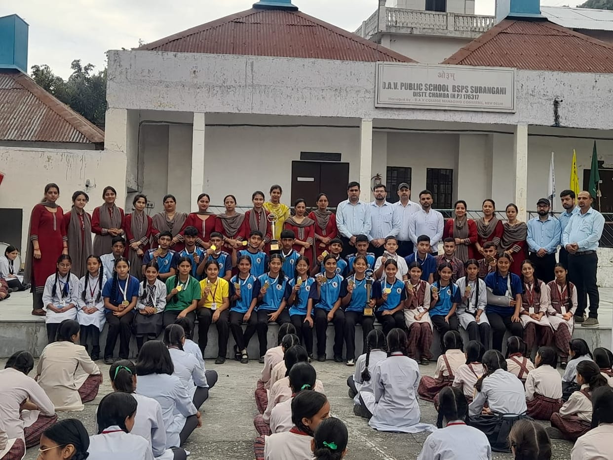 19 players from DAV Surangani selected for national competitions.