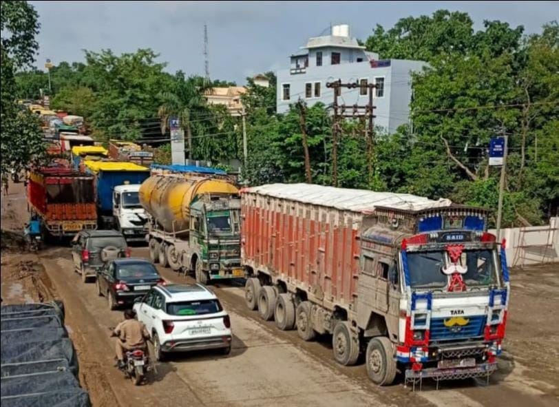 Accident Hotspot: 11 Dead, 20 Injured in 60 Days on Hathinala-Anpara Road