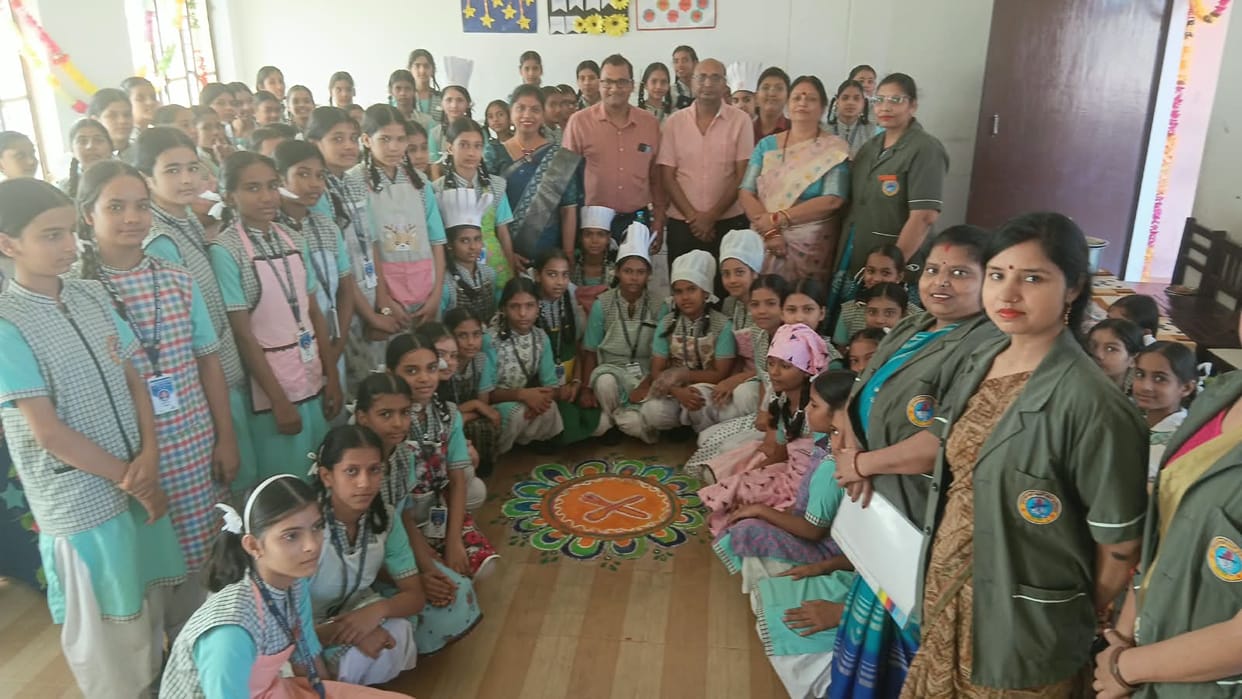 Children showcased their culinary skills by preparing dishes without using fire.