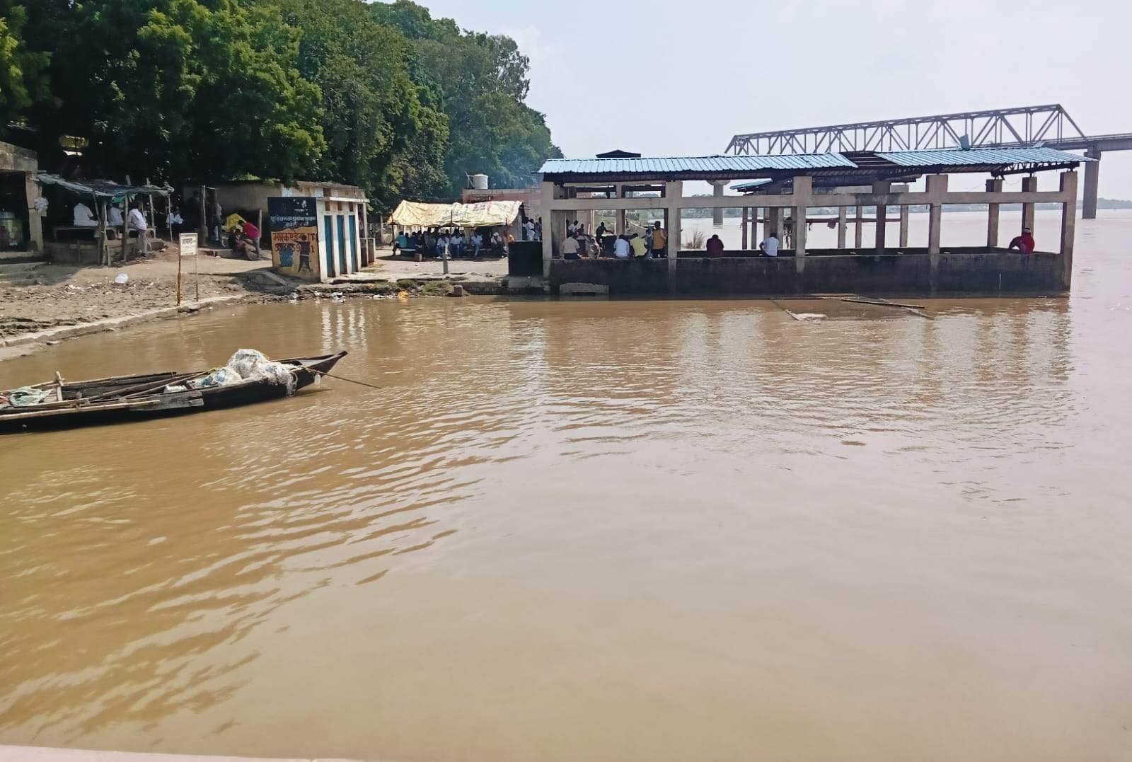 बलुआ में बढ़ता गंगा का जलस्तर। संवाद