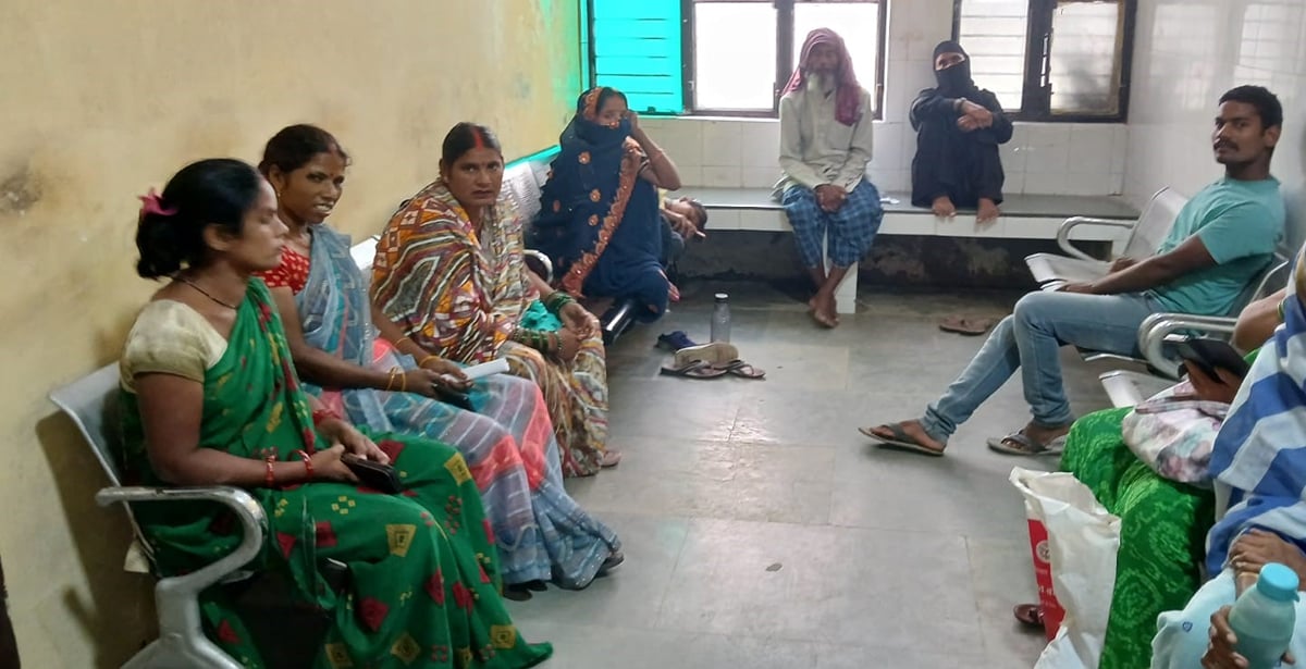 Ambedkar Nagar News: दो दिनों से सीटी स्कैन जांच ठप