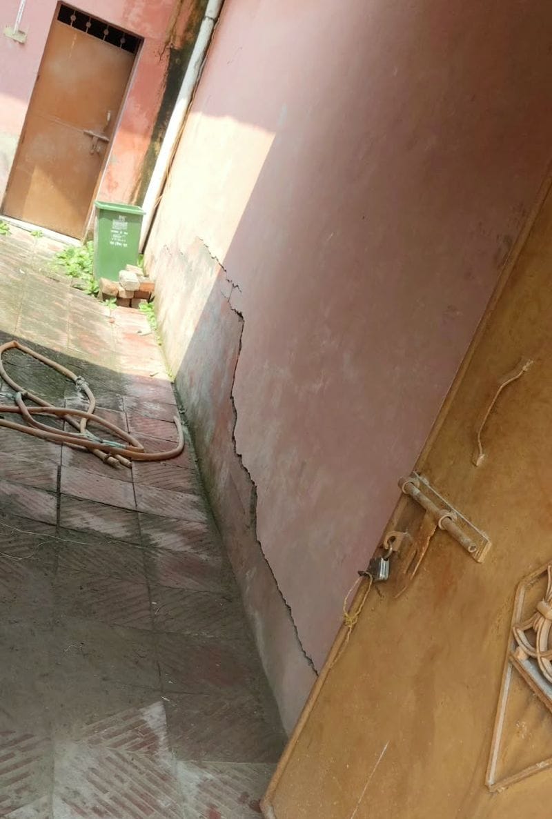 Lakhs spent, locked shut... toilet developed cracks within three years.