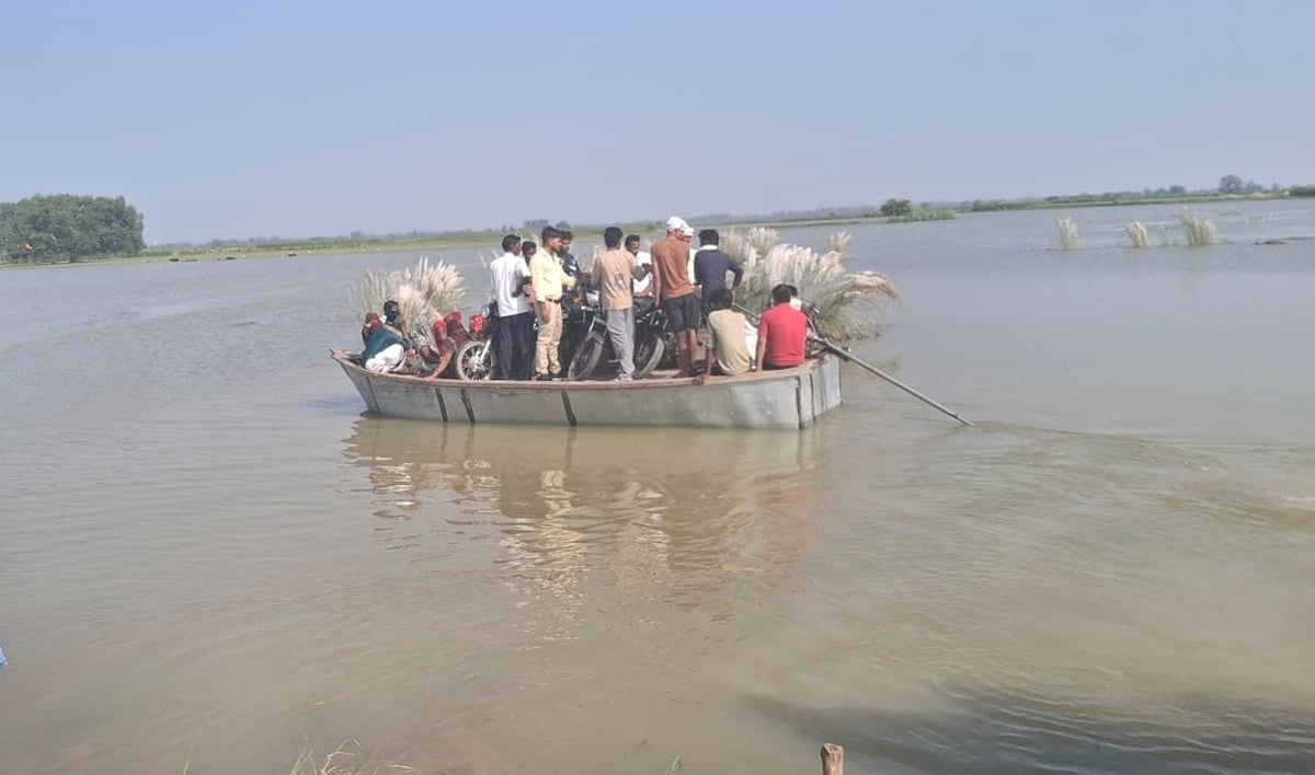 Hardoi News: गोमती का पानी गांवों और घरों में घुसा, तीन हजार से अधिक आबादी प्रभावित