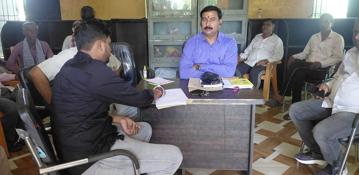 Unnao News: सफाई कर्मी को डीपीआरओ ने किया निलंबित