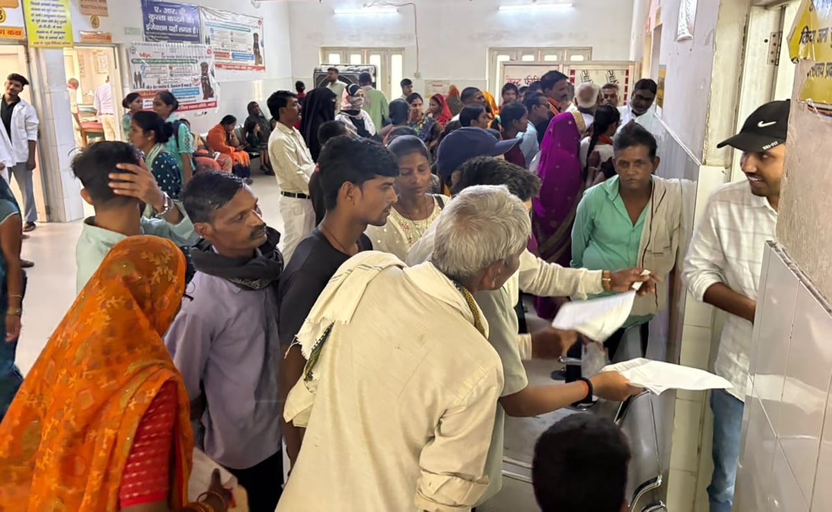 Bhadohi News: बारिश के बाद अस्पतालों में बढ़े मरीज, बुखार, बदन दर्द और दाद खुजली वाले ज्यादा