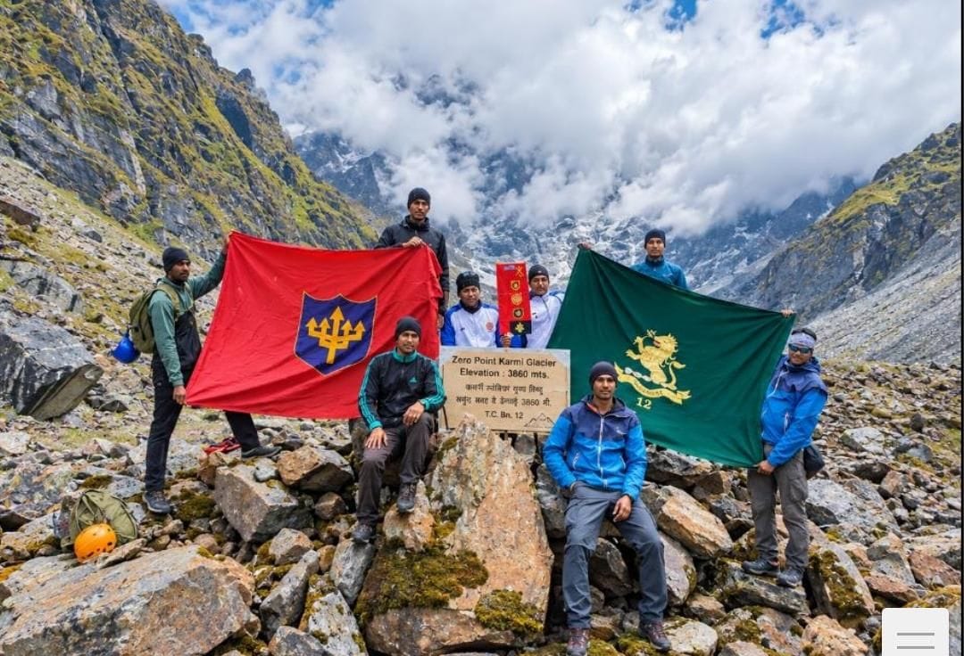 12 Kumaon trekking team reaches Kafni Glacier.