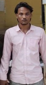 Shahjahanpur News: गुटखा उधार नहीं देने पर दुकानदार पर ताना तमंचा, ग्रामीणों ने पकड़कर पुलिस को सौंपा