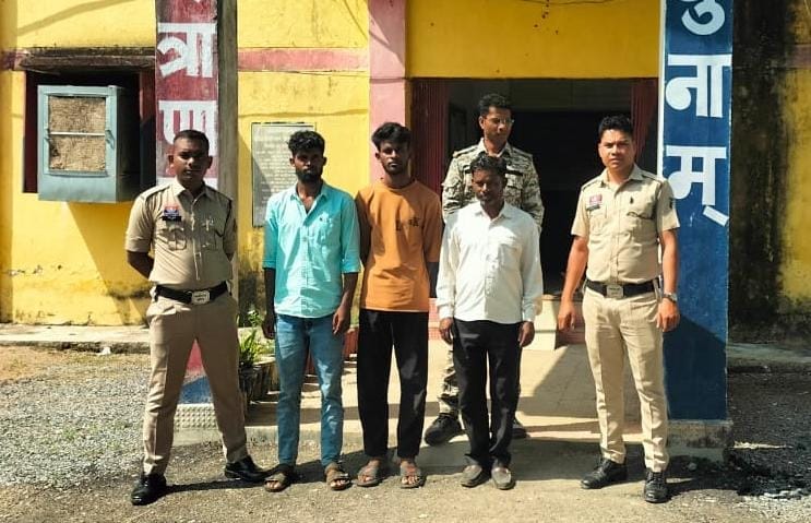 पुलिस की गिरफ्त में आरोपी