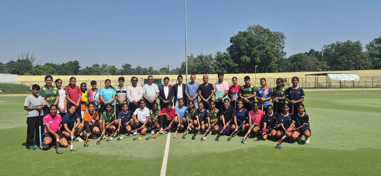 Selection of Meerut's women's team for the hockey competition.