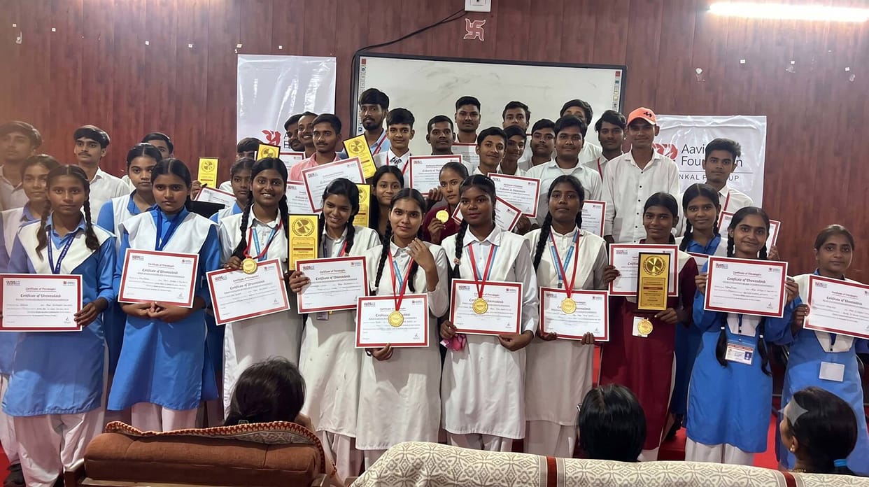 IICT and MA Samad College win innovation competition