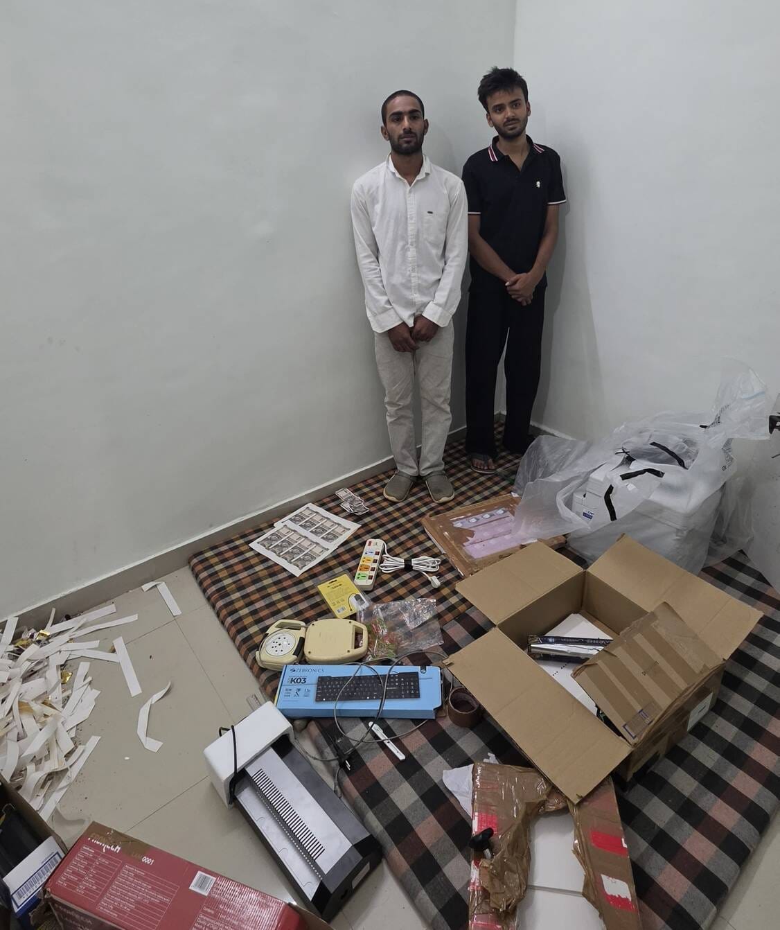 Counterfeit currency racket busted in Dungarpur; fake notes worth ₹4.95 lakh seized, two accused arrested.