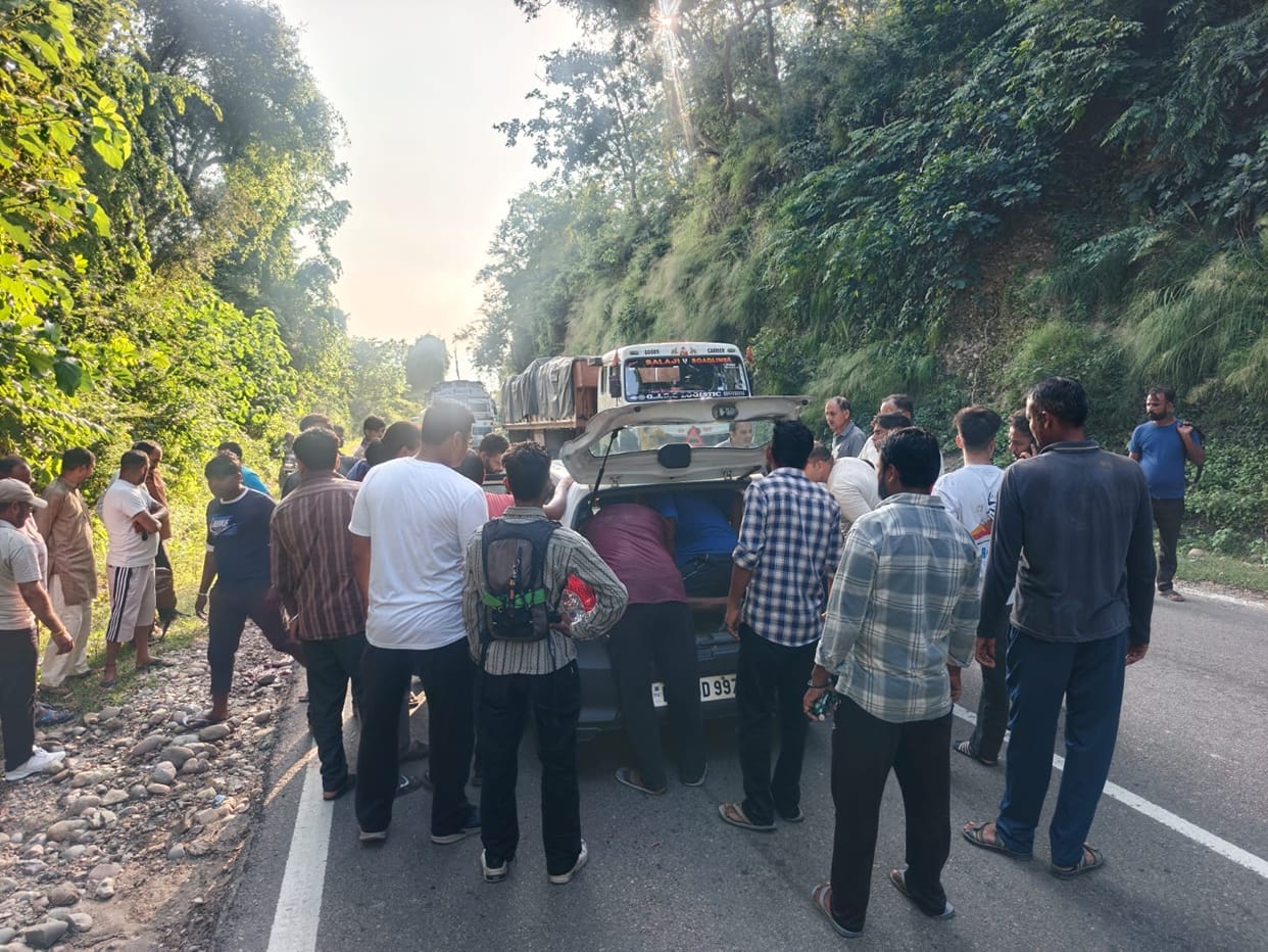 Bike collides with truck in Sikar's Paroh; one dead.