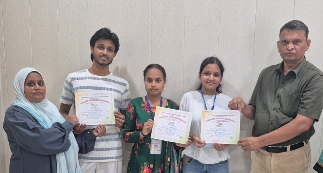 Kritika showcased her talent in the quiz and secured the first position.