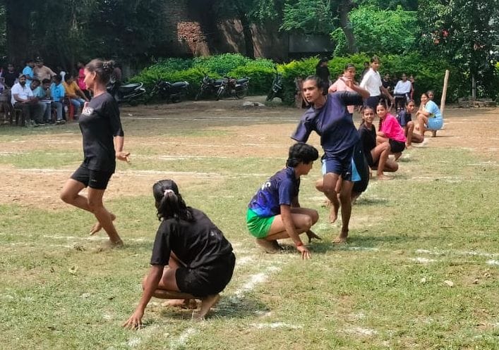 Arya Kanya Pathshala Tops in Girls' Kho-Kho