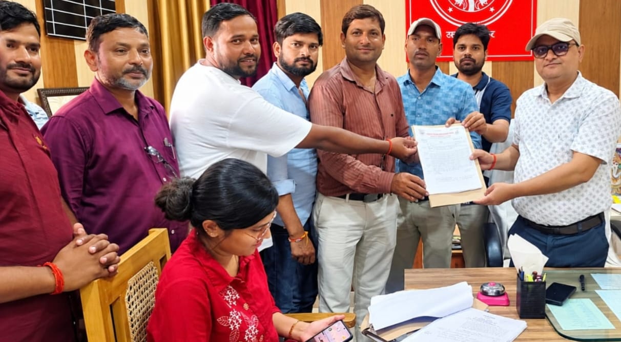 Online applications stalled due to boycott of additional constituencies.