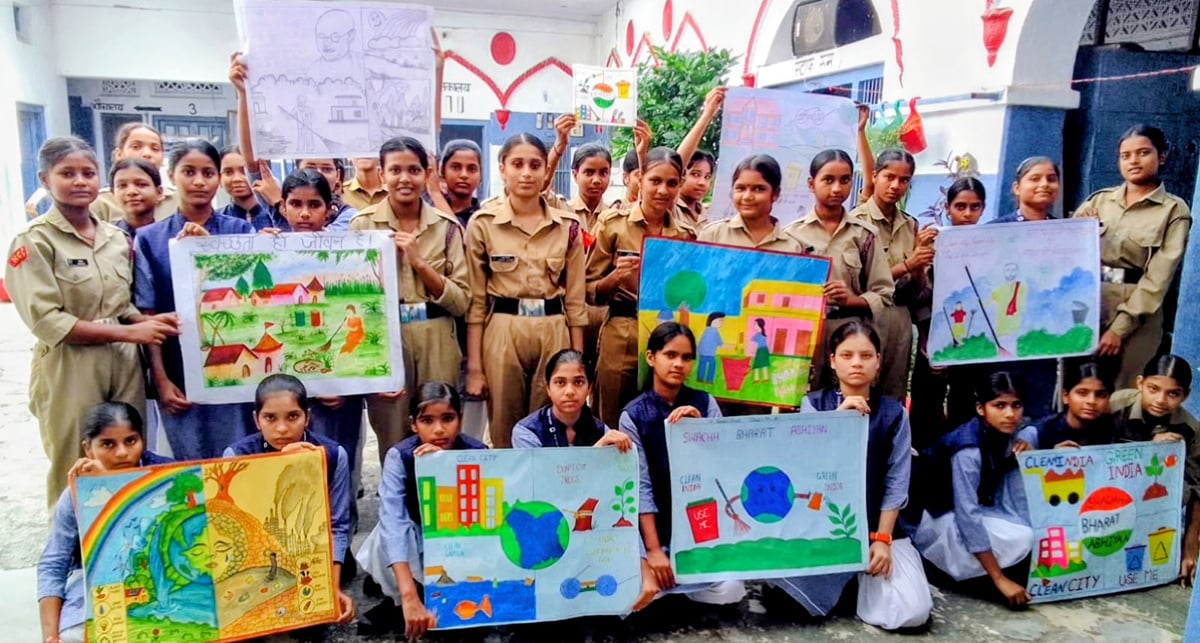 Meerut News: एनसीसी कैडेट्स ने चलाया स्वच्छता एवं जागरूकता अभियान