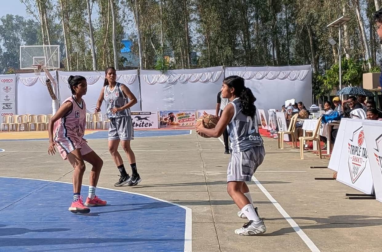 Aligarh's 'Veerangana' makes a splash by winning two bouts.