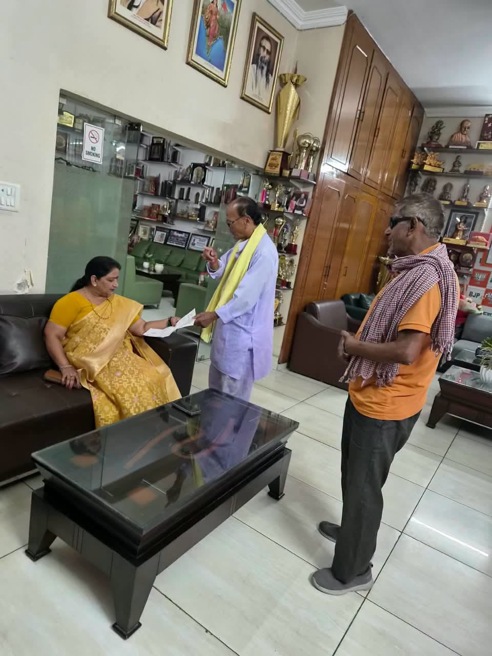 The Mayor met with citizens.