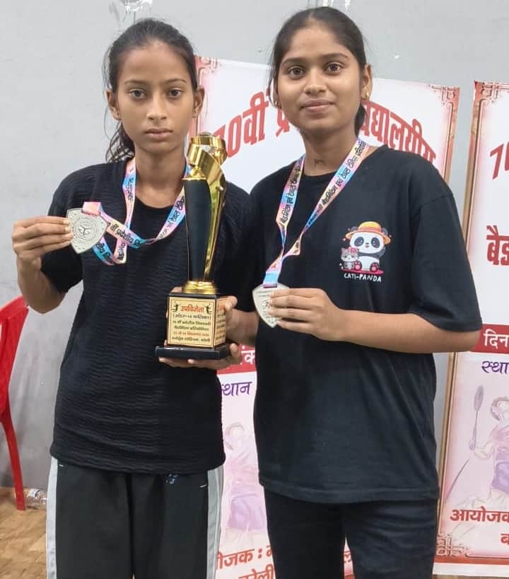 Mejwan players won two silver medals in badminton.