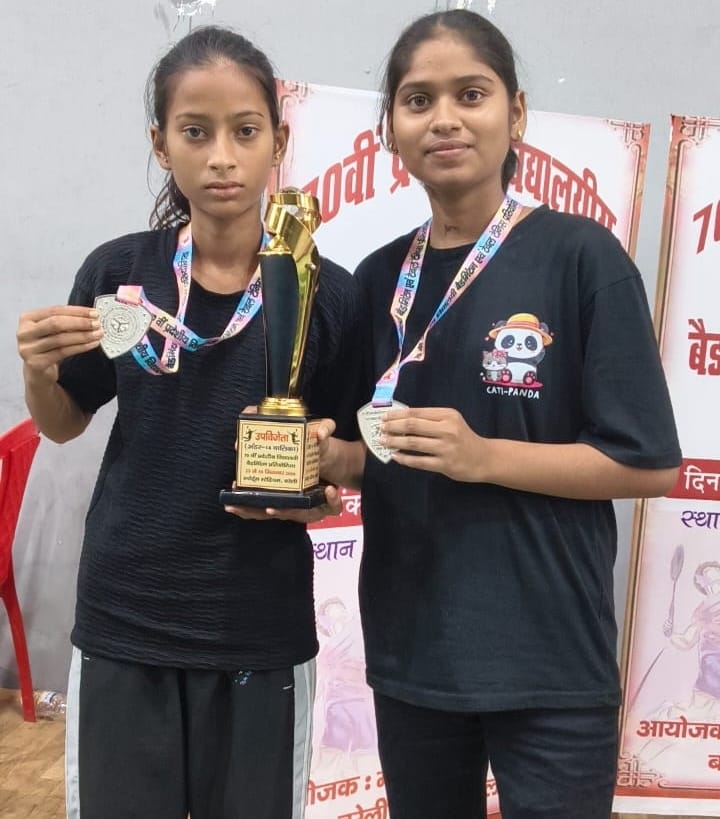 Mejwan players won two silver medals in badminton.