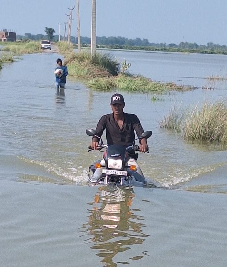 Siddharthnagar News : Rivers across four places of danger also rise in old Rapti-Telar