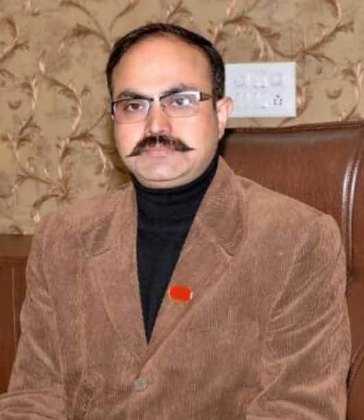 Dr. Vipin Jishtu takes charge as Principal of DAV School, Dattanagar