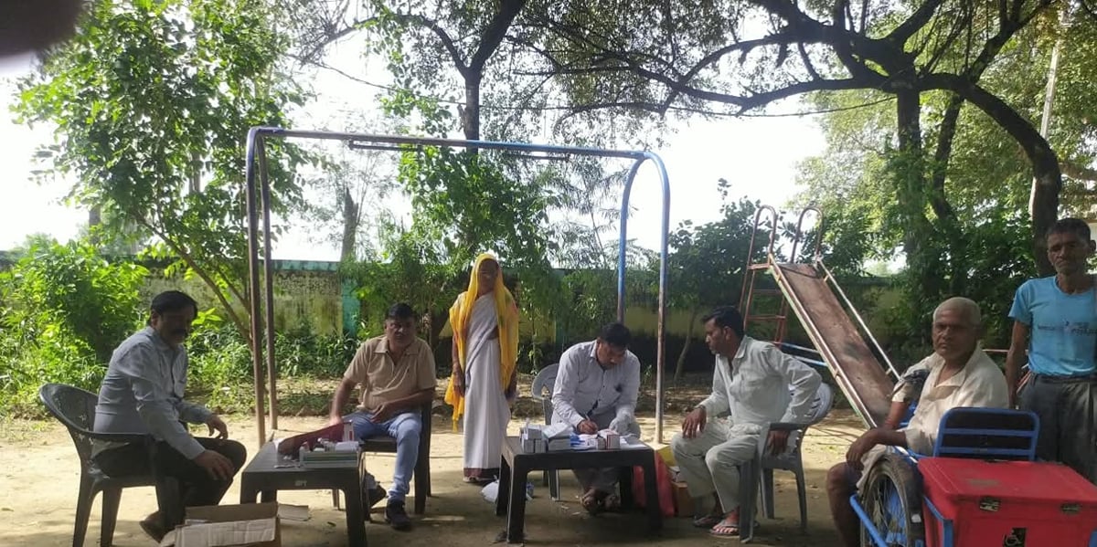 Etawah News: दिन में गर्मी, रात में ठंडक ने बढ़ाई मुश्किल, बुखार-जुकाम के मरीज बढ़े