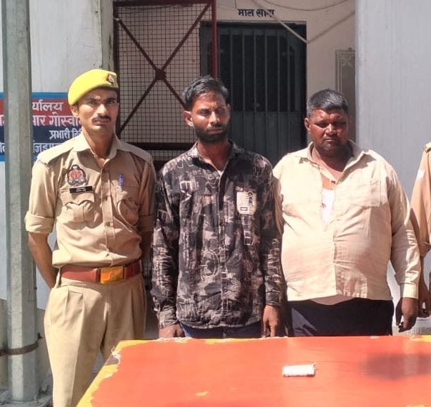 फोटो65गंजडुंडवारा पुलिस की हिरासत में आरोपी। स्रोत: पुलिस विभाग