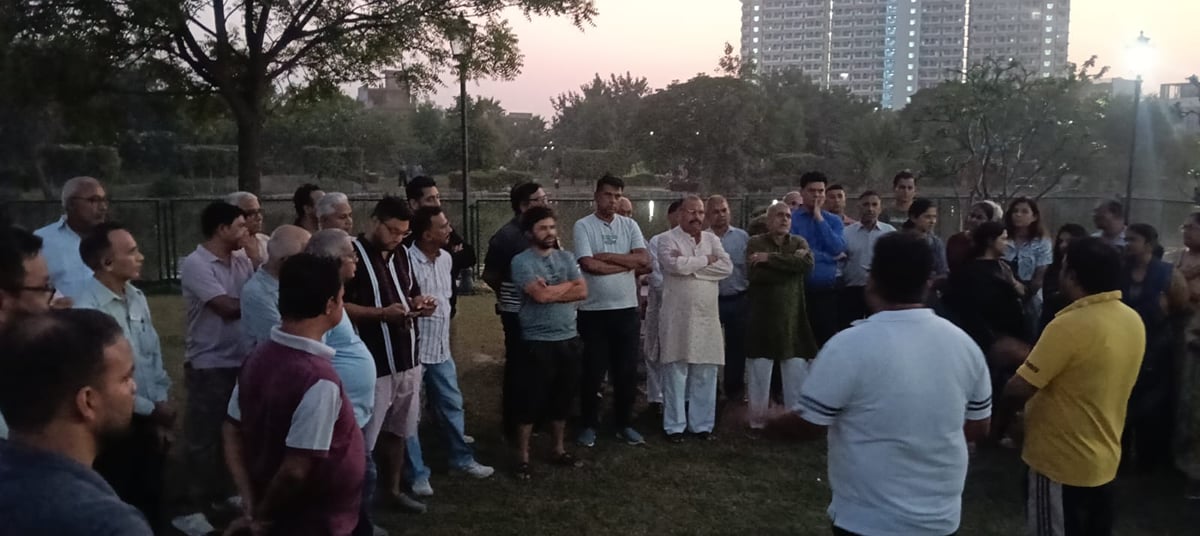 Noida News: मेंटेनेंस शुल्क बढ़ाने पर रविवार को प्रदर्शन