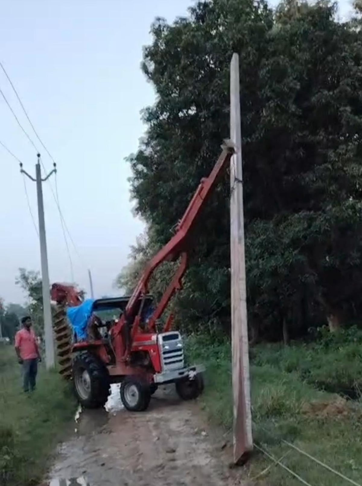 Bahraich News: बिजली संकट बरकरार, आपूर्ति सामान्य होने में लगेंगे 10 दिन