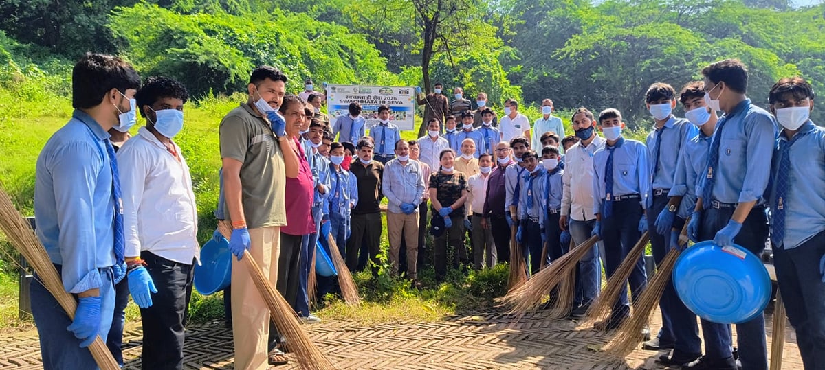 राष्ट्रीय स्वच्छता अभियान : वन क्षेत्र से हटाए गए कूड़े के ढेर
