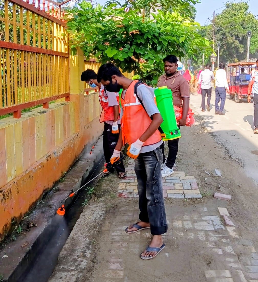 Meerut News: नागरिकों को स्वच्छता के प्रति जागरुक किया