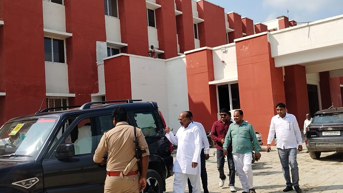 Ballia News: 25 करोड़ से तैयार हुआ मुख्यमंत्री मॉडल कंपोजिट स्कूल, कॉन्वेंट स्कूल जैसी होगी व्यवस्था