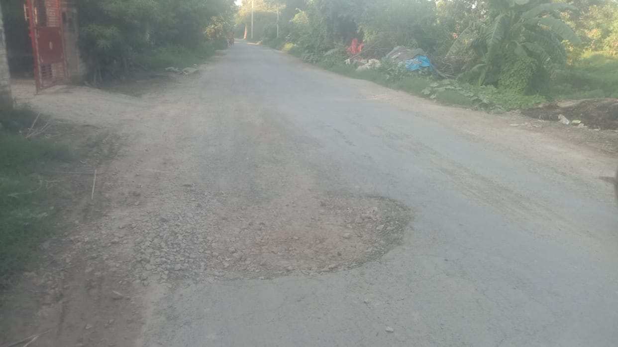 The road from Kalinjara turn to Kandhi will be built for 19.12 crore rupees, 9.56 crore rupees are still remaining.