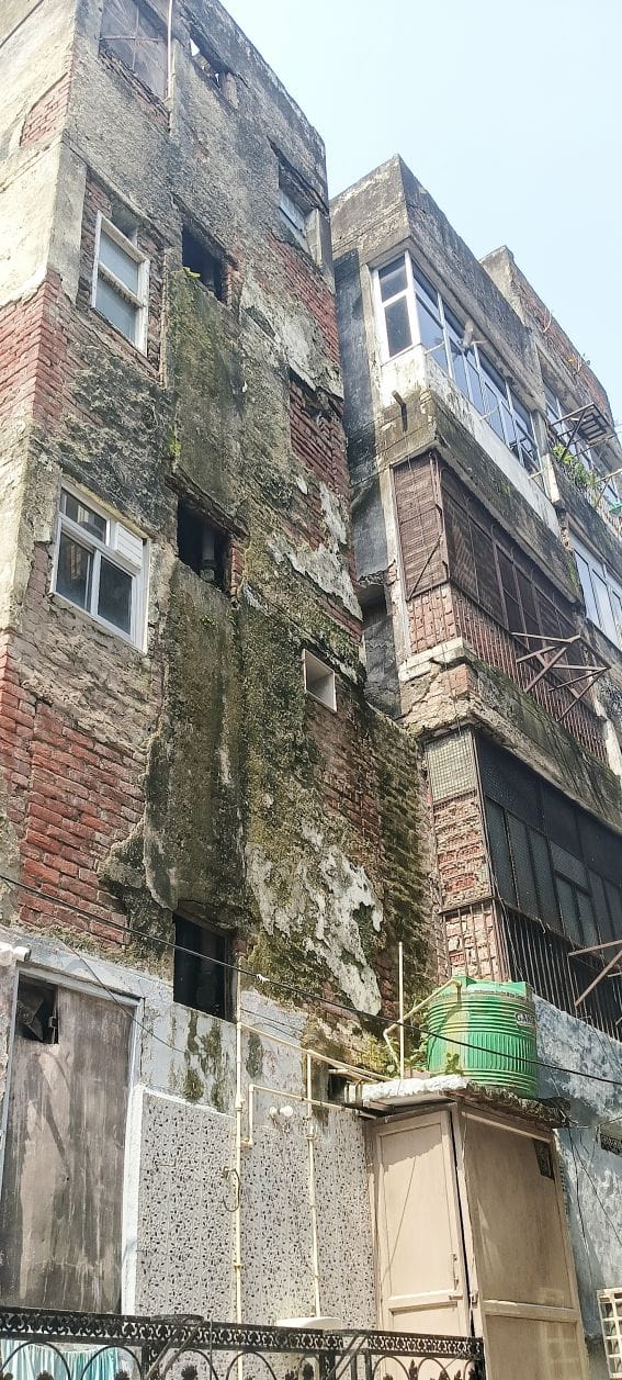 The dilapidated apartment on Wazir Hasan Road cannot be rebuilt after demolition.