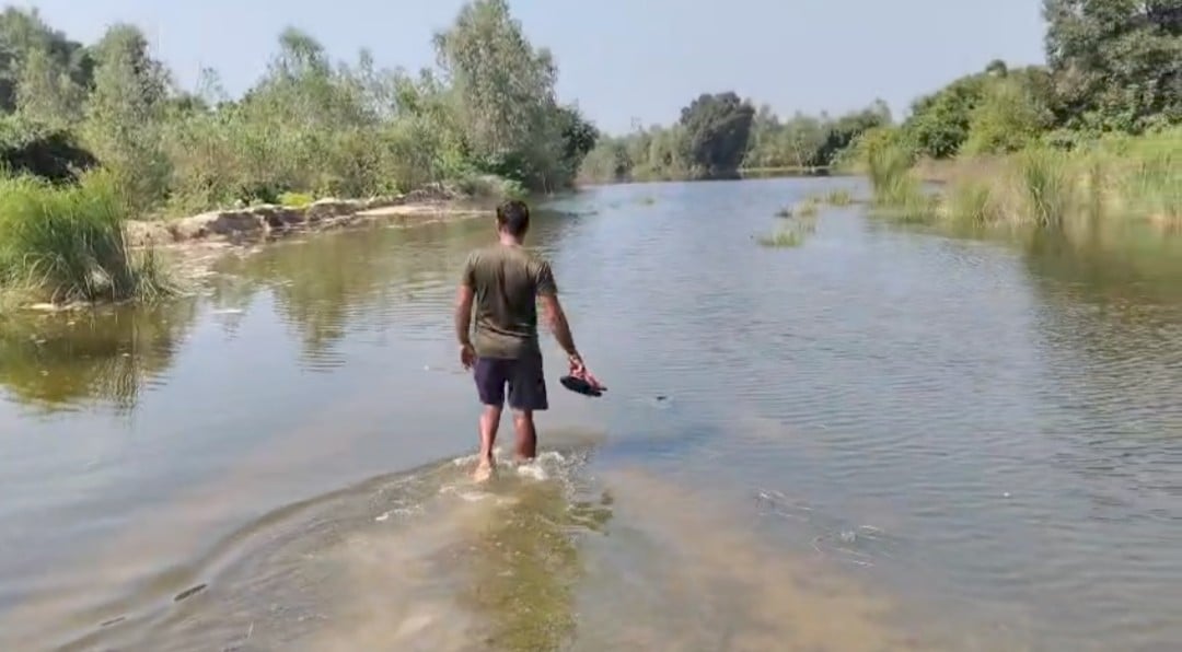 Raebareli News: उफान पर सई नदी, 200 बीघा फसल डूबी