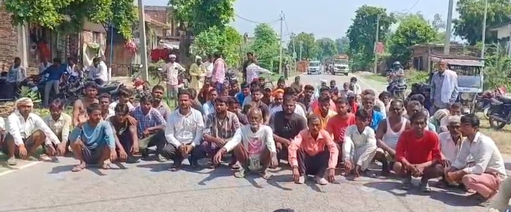Raebareli News: बालक की मौत पर भड़के लोग, हाईवे जाम