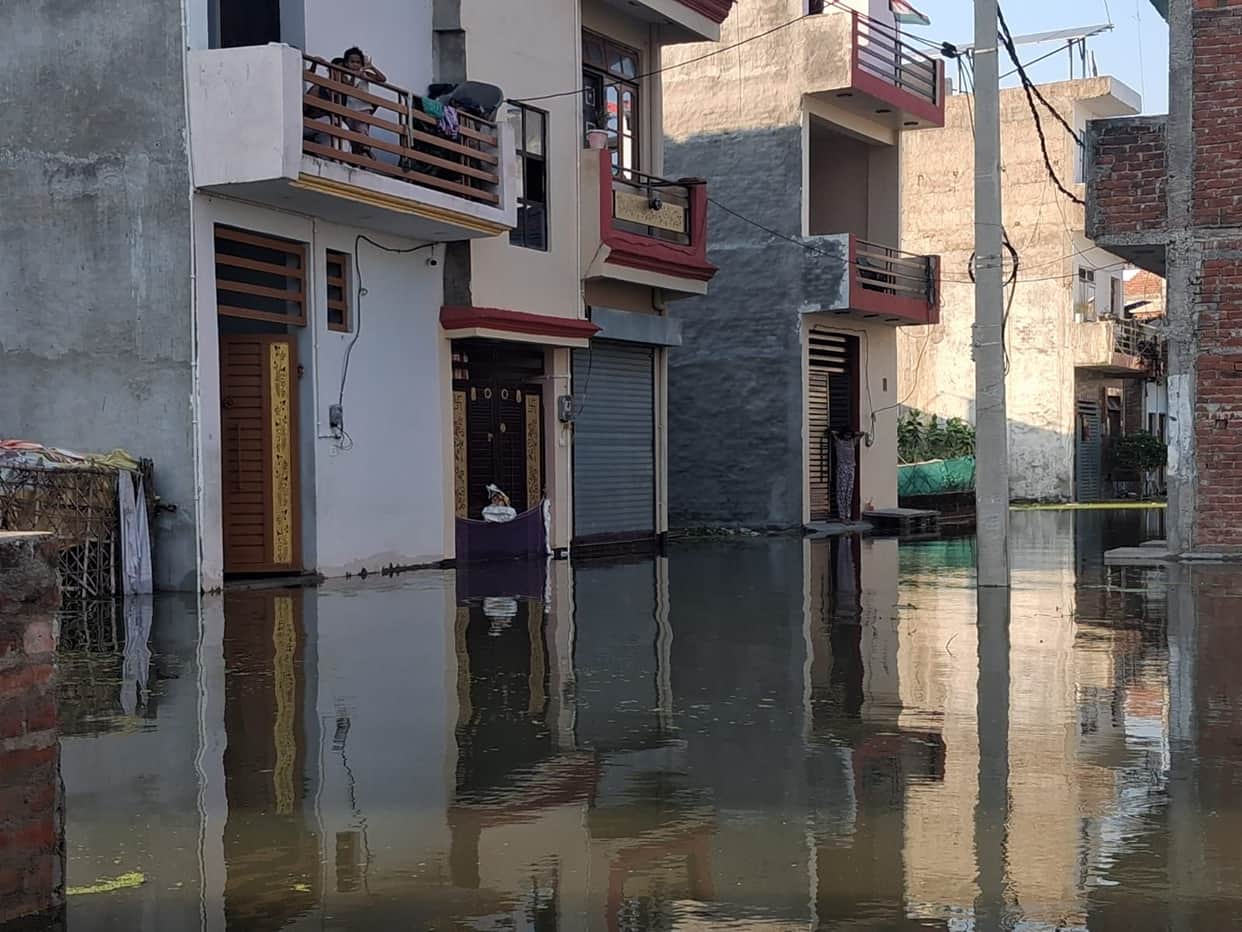 Water reaches the doorsteps; families are leaving their homes