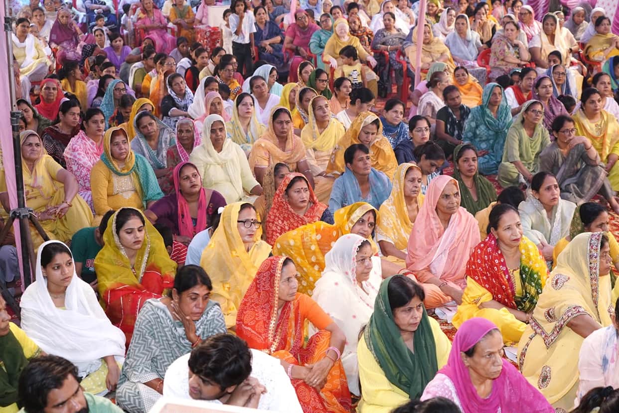 The hearts of devotees were filled with joy at the birth of Krishna in the Bhagwat Katha