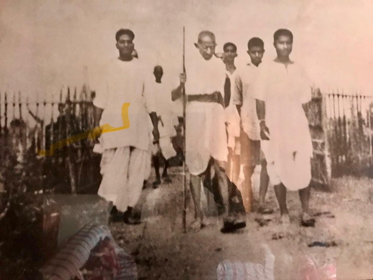 Bhadohi News: बापू की अस्थि लेकर भदोही आए थे जंग बहादुर बघेल, बनवाया था स्मारक