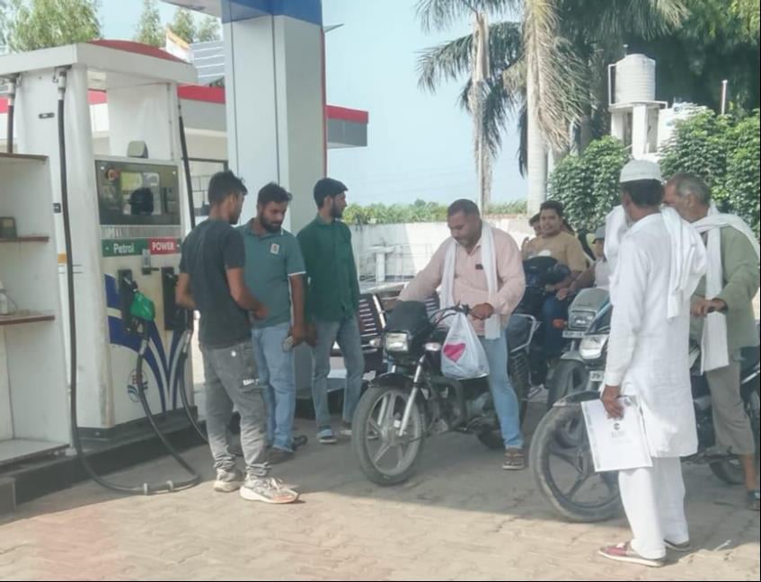 Shamli News: कहीं दिखा नियम का डर, तो कहीं आदेश ही गए भूल