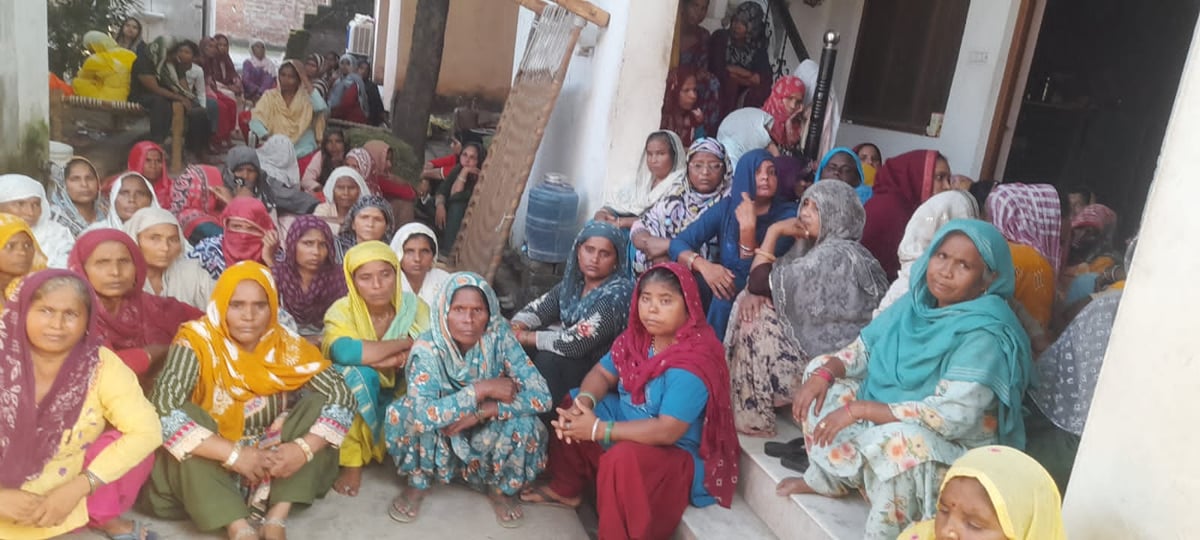 Muzaffarnagar News: पचेंडा पुल के पास ट्रैक्टर-ट्रॉली ने बाइक में मारी टक्कर, दो दोस्तों की मौत