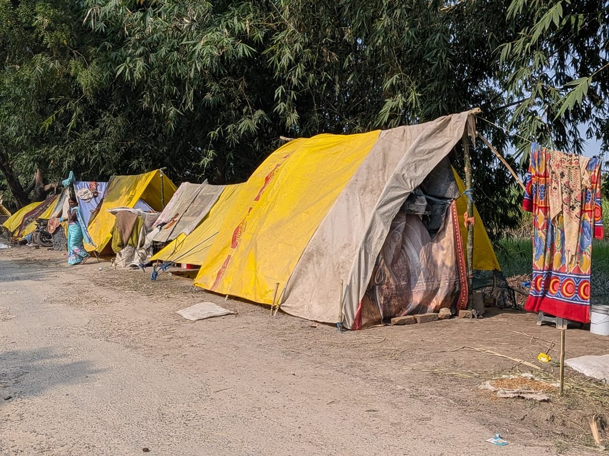 Kushinagar News: इधर गांव डूबने का डर, उधर बांध टूटने की आशंका