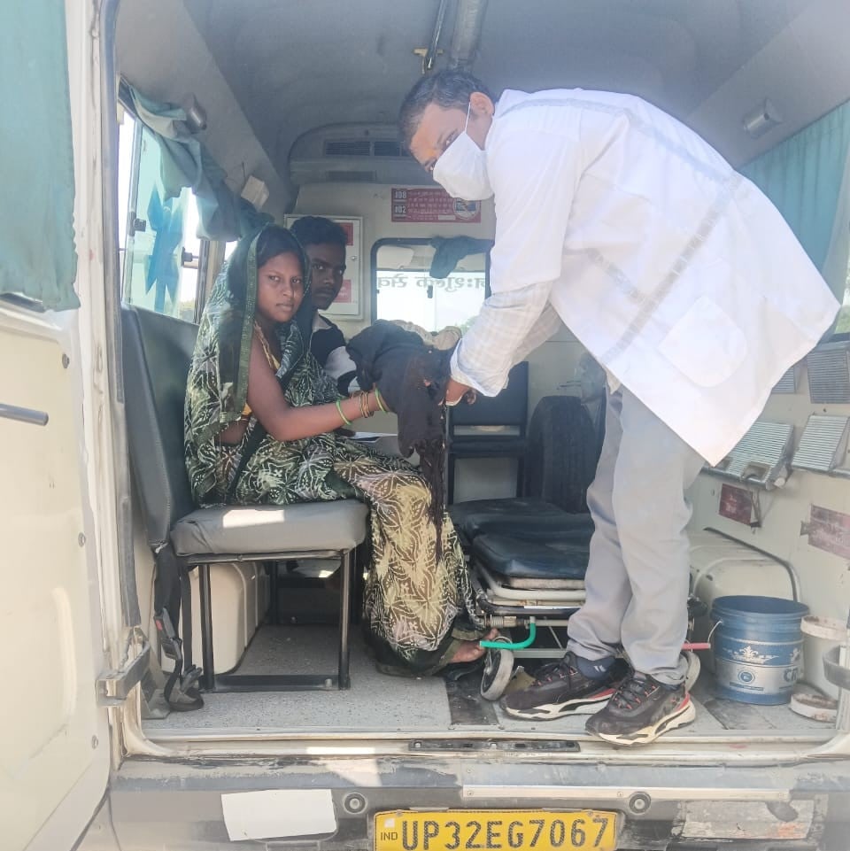 Rani discharged from hospital after roadside delivery; both mother and child are healthy